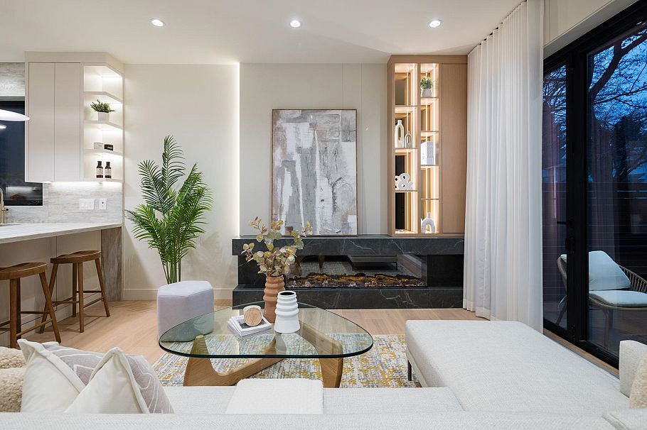 1 3036 W 13th Avenue Vancouver, BC - 2