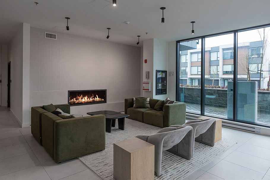 312 3596 Malsum Drive North Vancouver, BC - 17