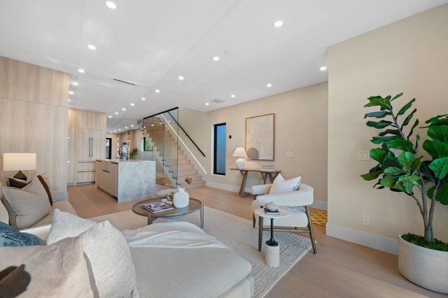 504 E 5th Street North Vancouver, BC - 13