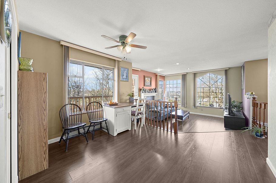 3206 E 25th Avenue Vancouver, BC - 1