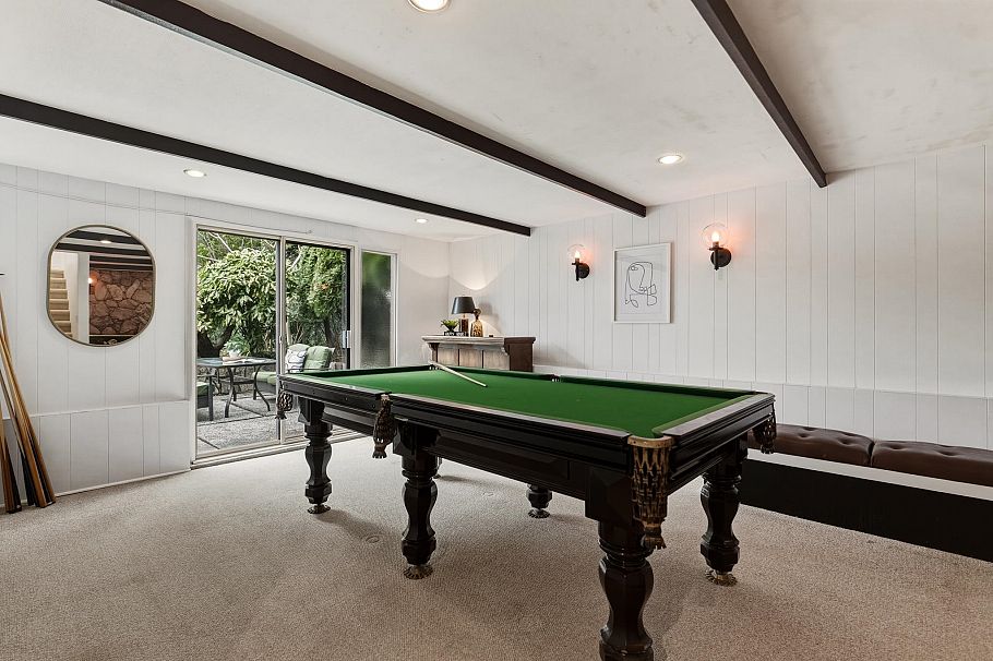 1323 E 29th Street North Vancouver, BC - 26