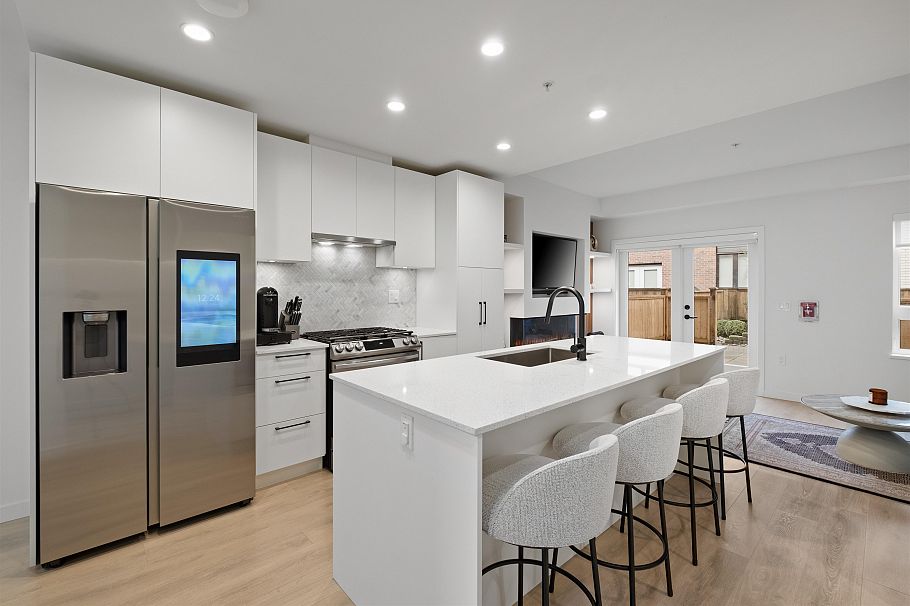 137 535 E 2nd Street North Vancouver, BC - 4