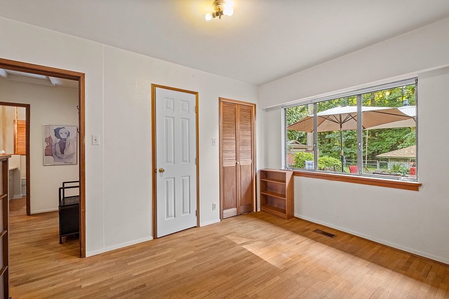 2239 Windridge Drive North Vancouver, BC - 22