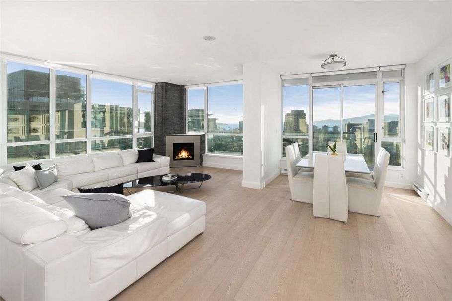 3501 1328 W Pender Street Vancouver, BC - 3