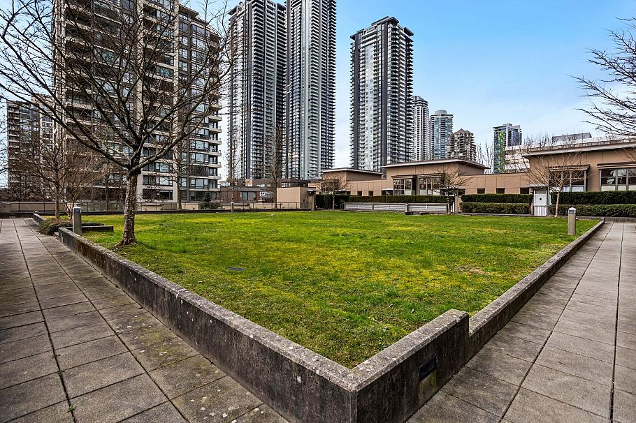 2203 4250 Dawson Street Burnaby, BC - 35