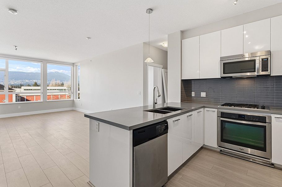 401 717 Chesterfield Avenue North Vancouver, BC - 11