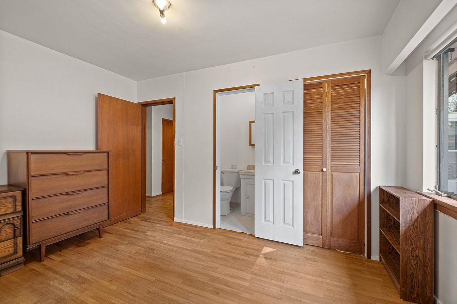 2239 Windridge Drive North Vancouver, BC - 21