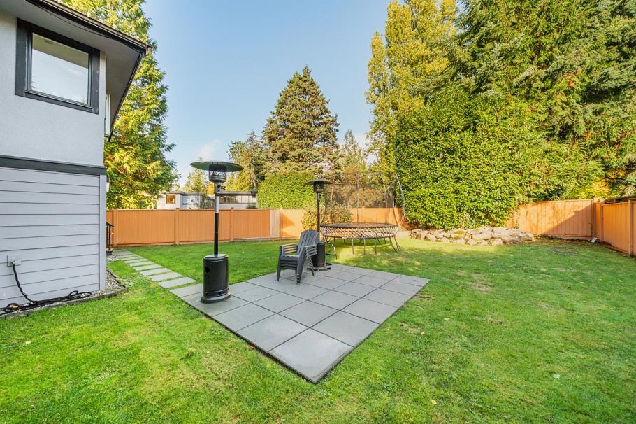3630 Bluebonnet Road North Vancouver, BC - 21