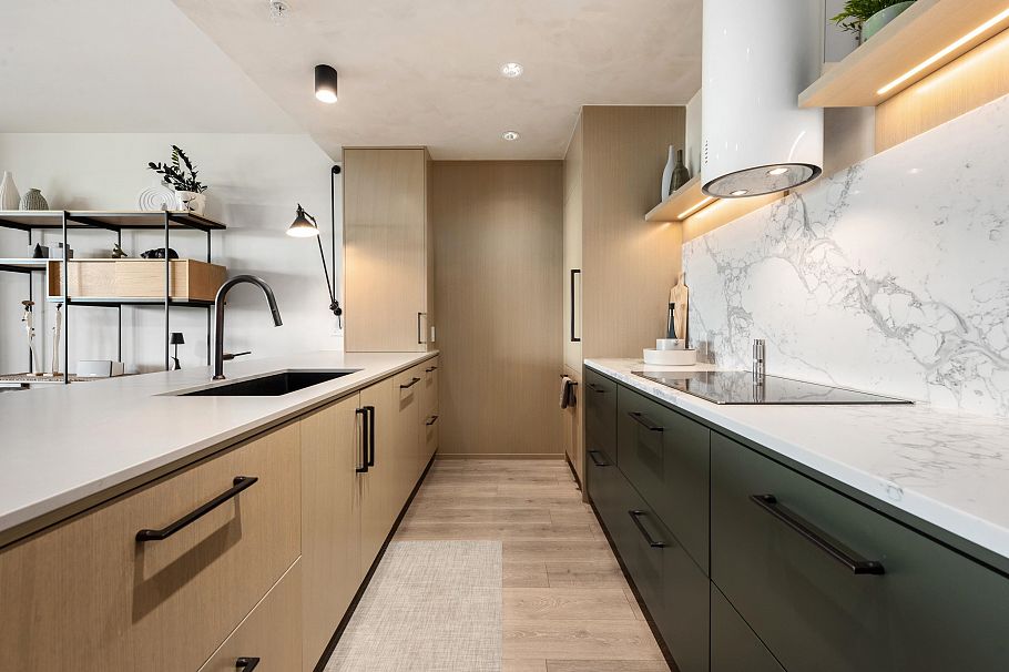 805 1616 Columbia Street Vancouver, BC - 2