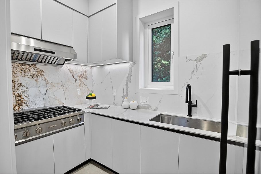 3546 W 35th Avenue Vancouver, BC - 7