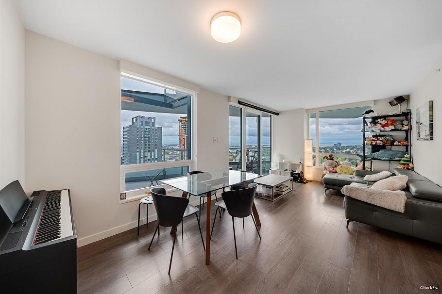 2401 8189 Cambie Street Vancouver, BC - 8