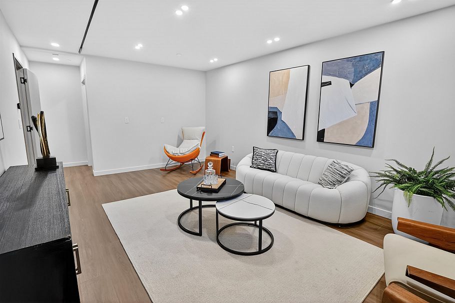 3546 W 35th Avenue Vancouver, BC - 23