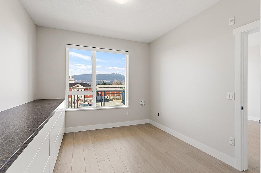 401 717 Chesterfield Avenue North Vancouver, BC - 20