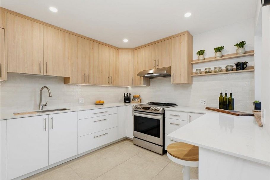 48 1910 Cedar Village Crescent North Vancouver, BC - 10