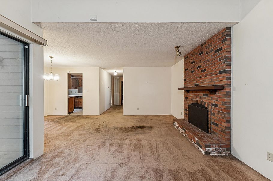 1494 Ross Road North Vancouver, BC - 6