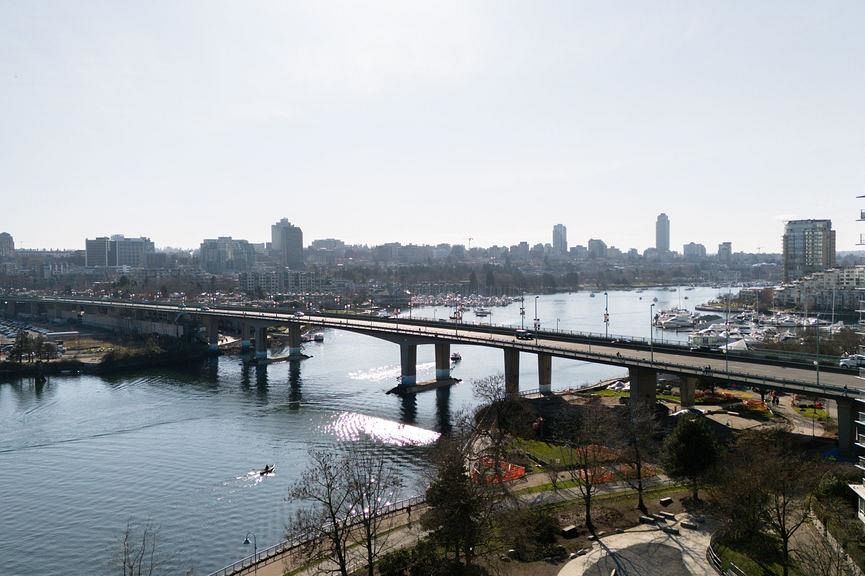 1751 38 Smithe Street Vancouver, BC - 38