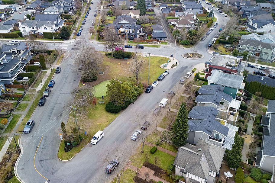 5 229 E 8th Street North Vancouver, BC - 36