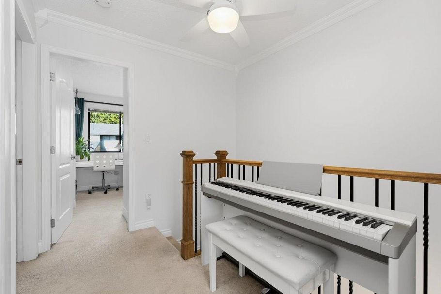 48 1910 Cedar Village Crescent North Vancouver, BC - 19