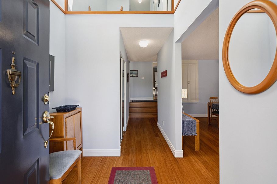 1518 Mahon Avenue North Vancouver, BC - 2