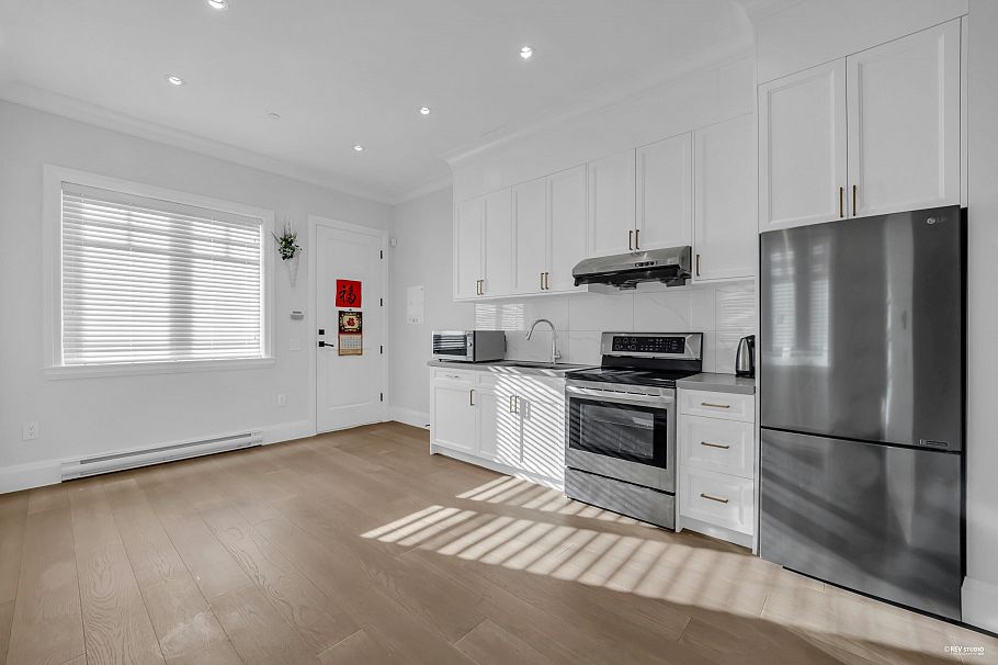 3946 W 30th Avenue Vancouver, BC - 38