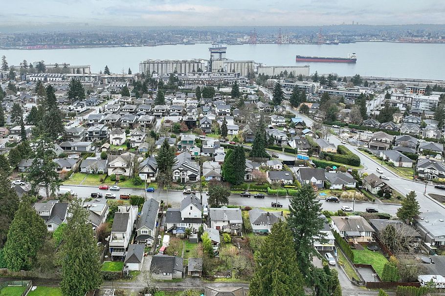 428 E 7th Street North Vancouver, BC - 19