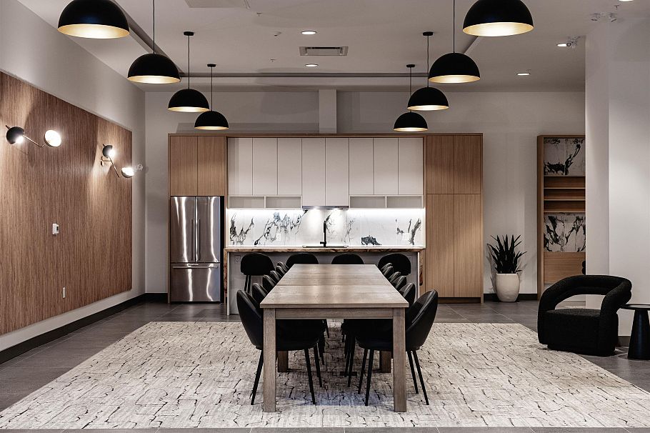 419 422 E 3rd Street North Vancouver, BC - 19