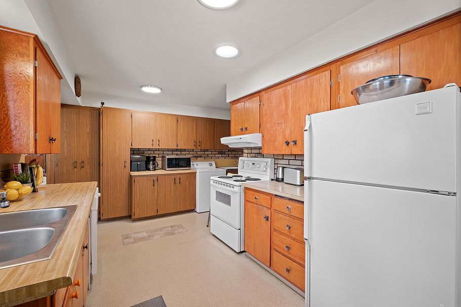 2239 Windridge Drive North Vancouver, BC - 6