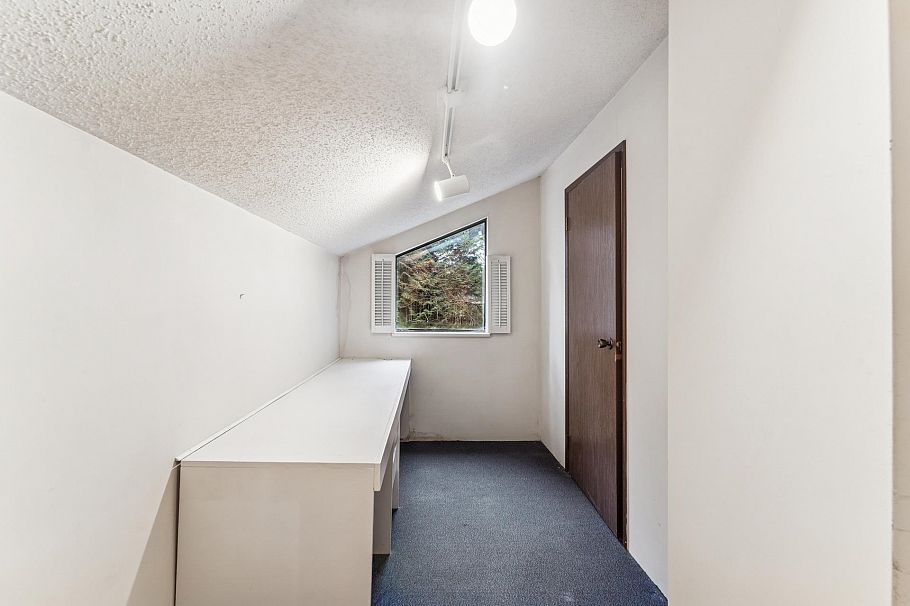 1494 Ross Road North Vancouver, BC - 29