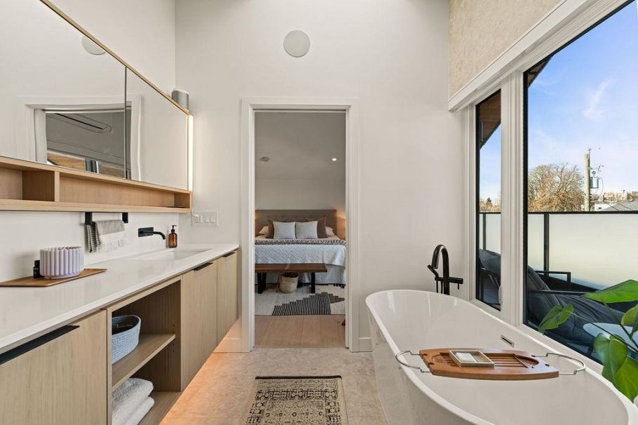 529 E 17th Avenue Vancouver, BC - 31