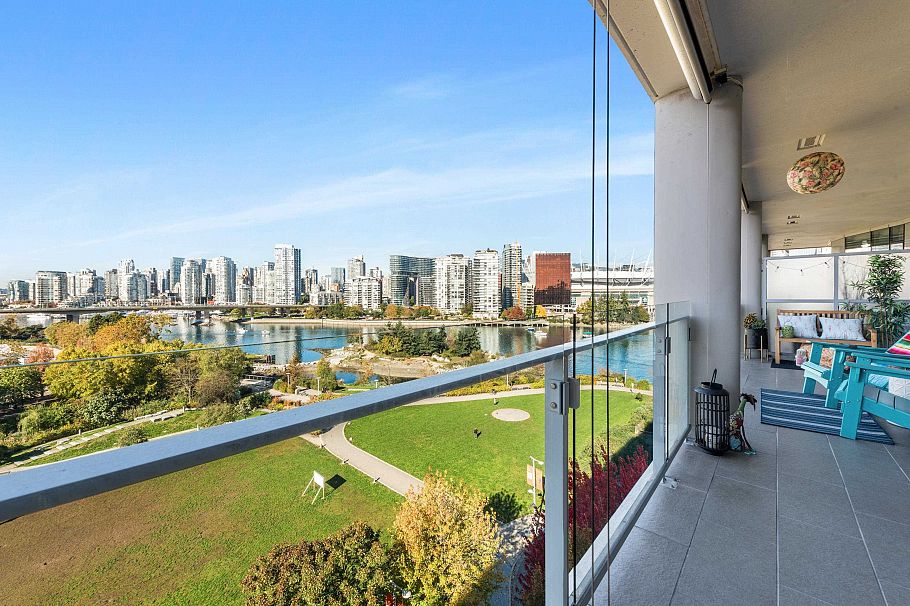 805 1616 Columbia Street Vancouver, BC - 32