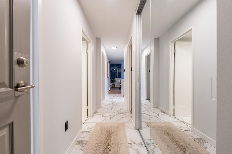 608 2004 Fullerton Avenue North Vancouver, BC - 3