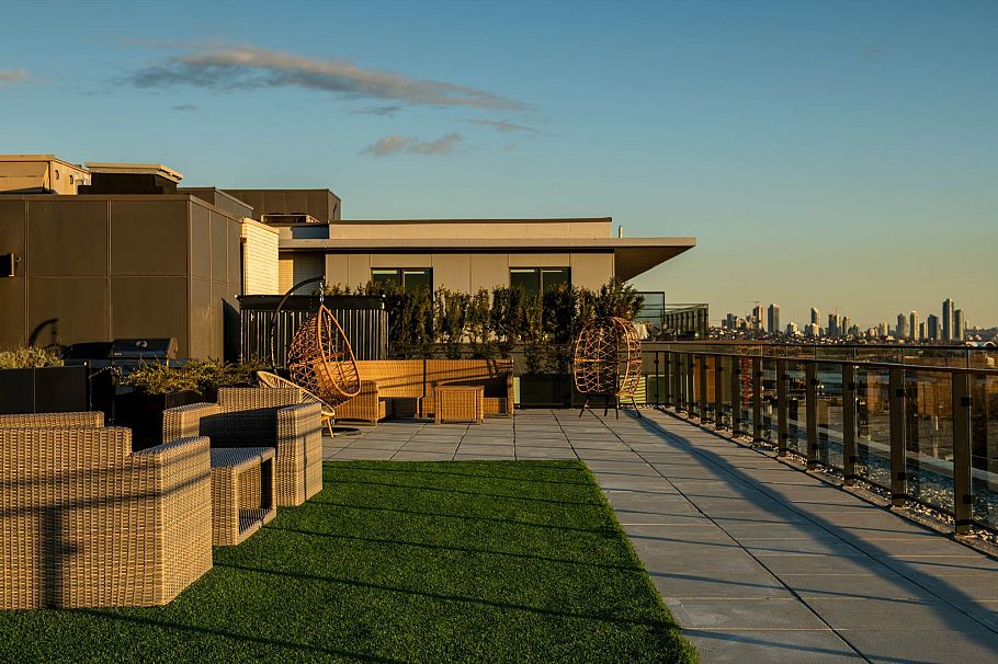 419 422 E 3rd Street North Vancouver, BC - 26