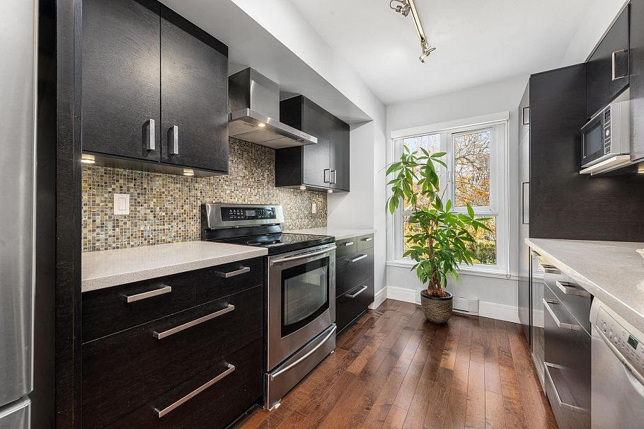 206 2988 Alder Street Vancouver, BC - 9