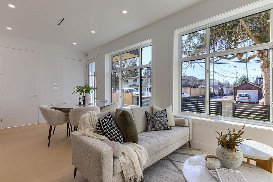 1 4742 St. Catherine Street Vancouver, BC - 7