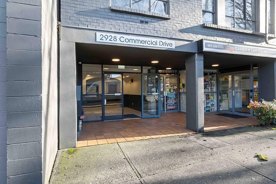 209 2928 Commercial Drive Vancouver, BC - 2