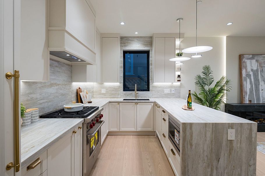 1 3036 W 13th Avenue Vancouver, BC - 10