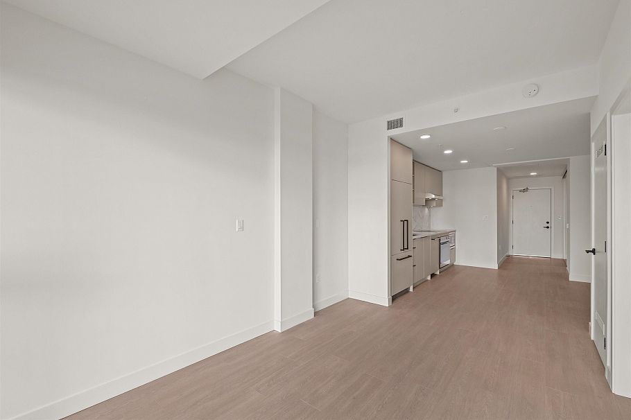 553 422 E 3rd Street North Vancouver, BC - 8