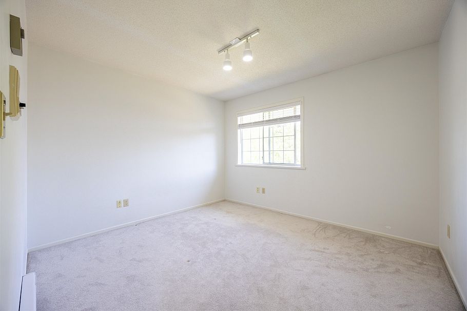 2063 W 47th Avenue Vancouver, BC - 27