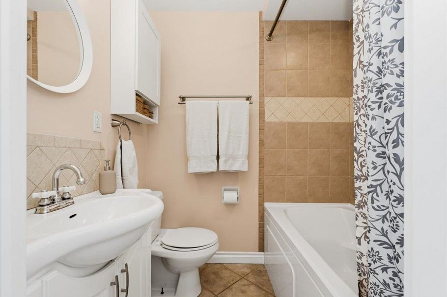 48 1910 Cedar Village Crescent North Vancouver, BC - 18