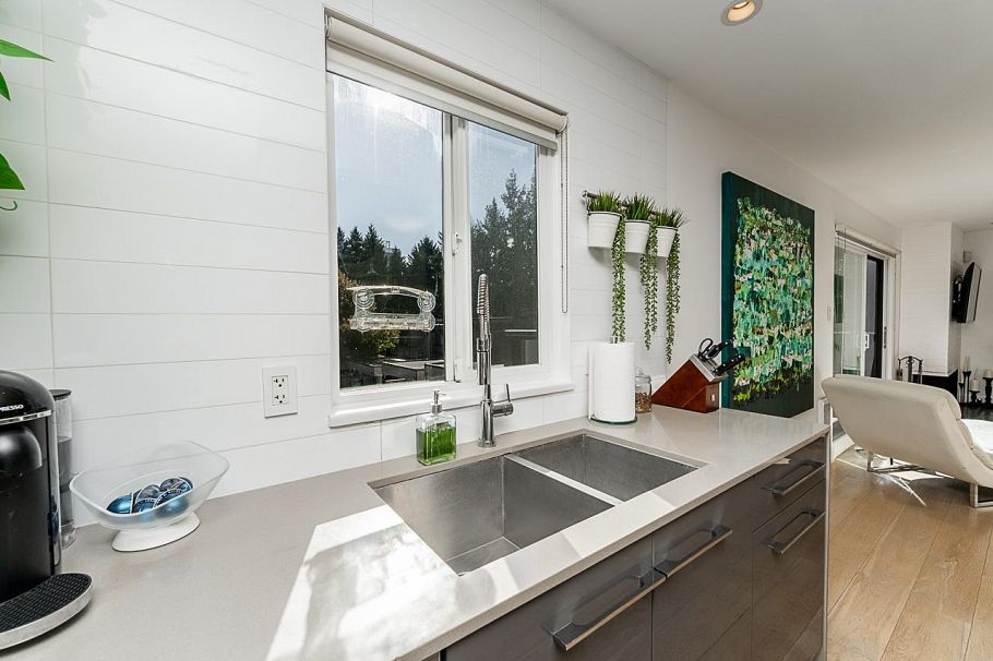 3988 Parkway Drive Vancouver, BC - 3