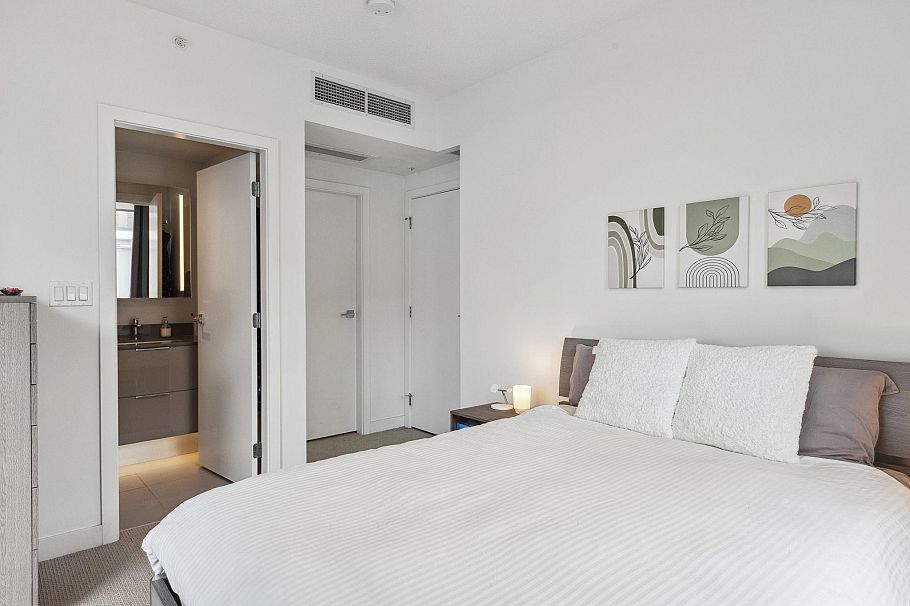 403 1471 Hunter Street North Vancouver, BC - 13