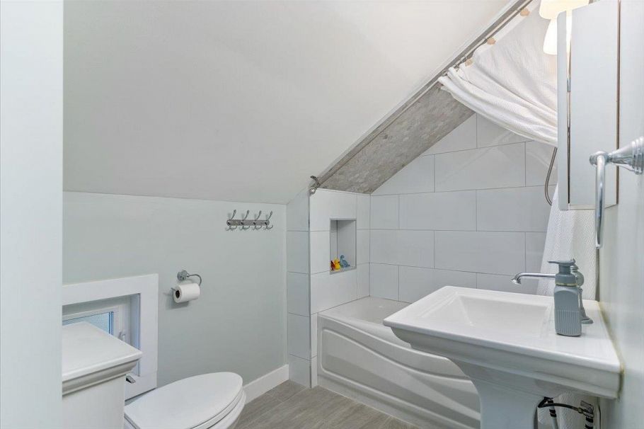 4833 Lanark Street Vancouver, BC - 24