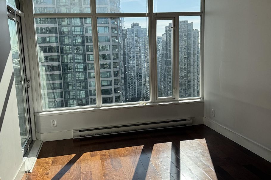 1907 888 HOMER STREET, Vancouver BC V6B 0H7 Vancouver, BC - 2