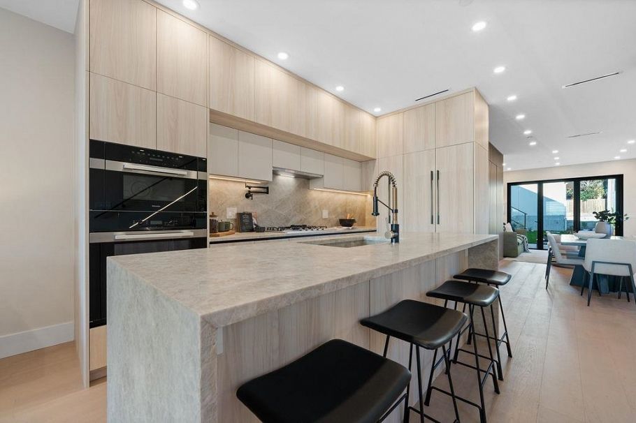 504 E 5th Street North Vancouver, BC - 11