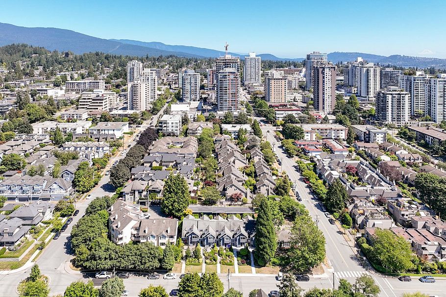 1518 Mahon Avenue North Vancouver, BC - 37