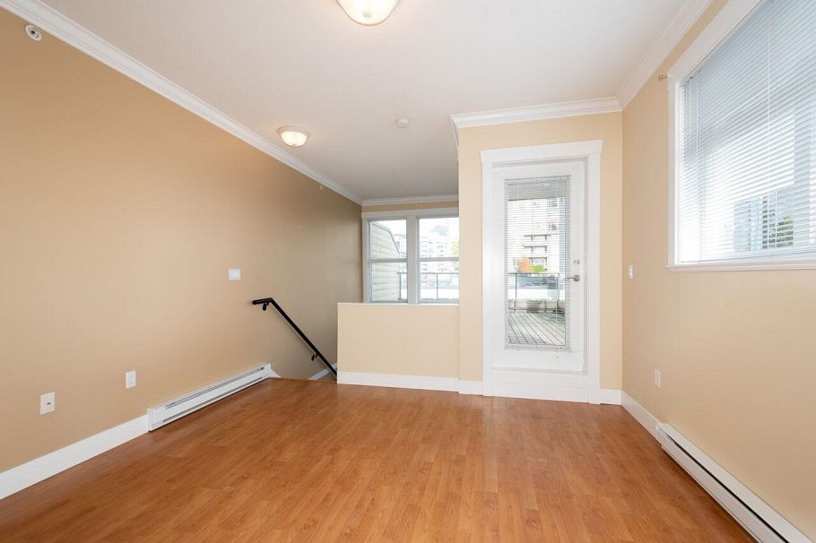 304 152 E 12th Street North Vancouver, BC - 2