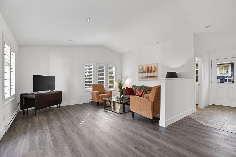 1375 Mcbride Street North Vancouver, BC - 12