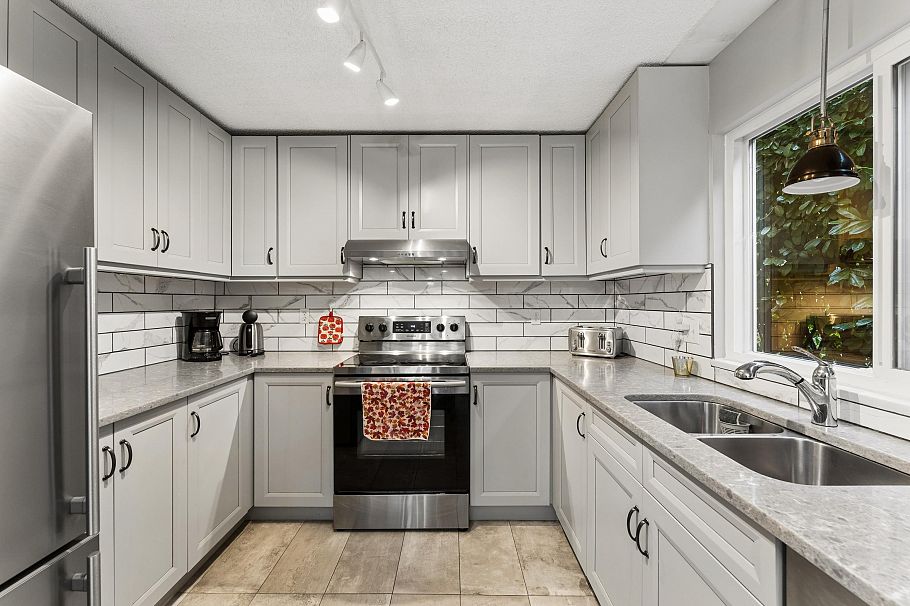 1564 Hope Road North Vancouver, BC - 31