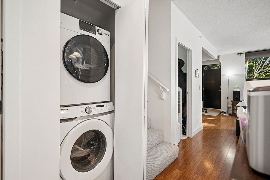 308 Smithe Street Vancouver, BC - 26