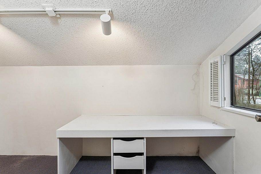 1494 Ross Road North Vancouver, BC - 28